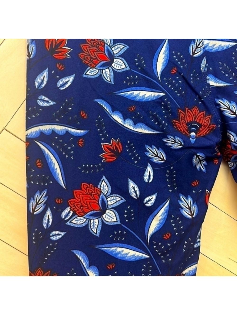 LuLaRoe One Size OS Floral Leaves Leggings NWT